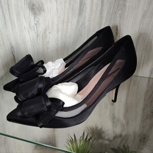 Kate Spade Jackie heels. They are black mesh pointed-toe pumps SZ 6